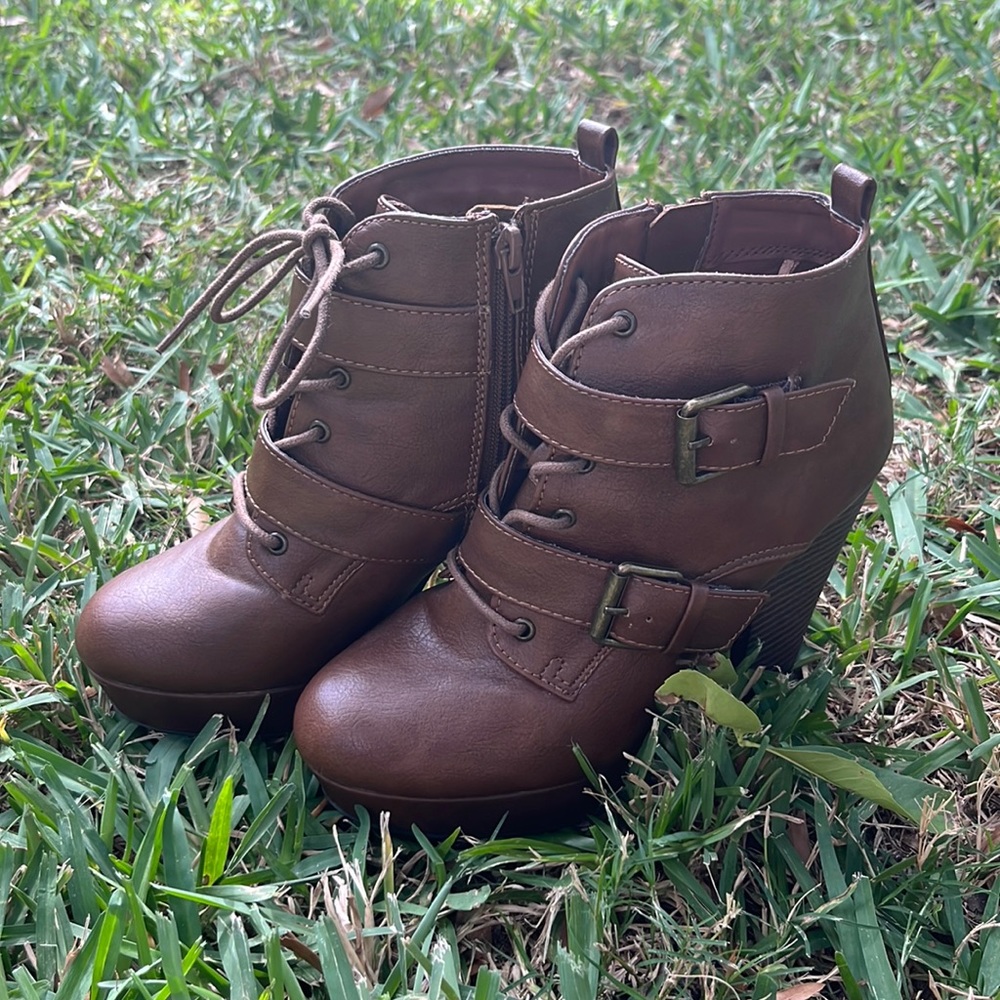 Report Booties